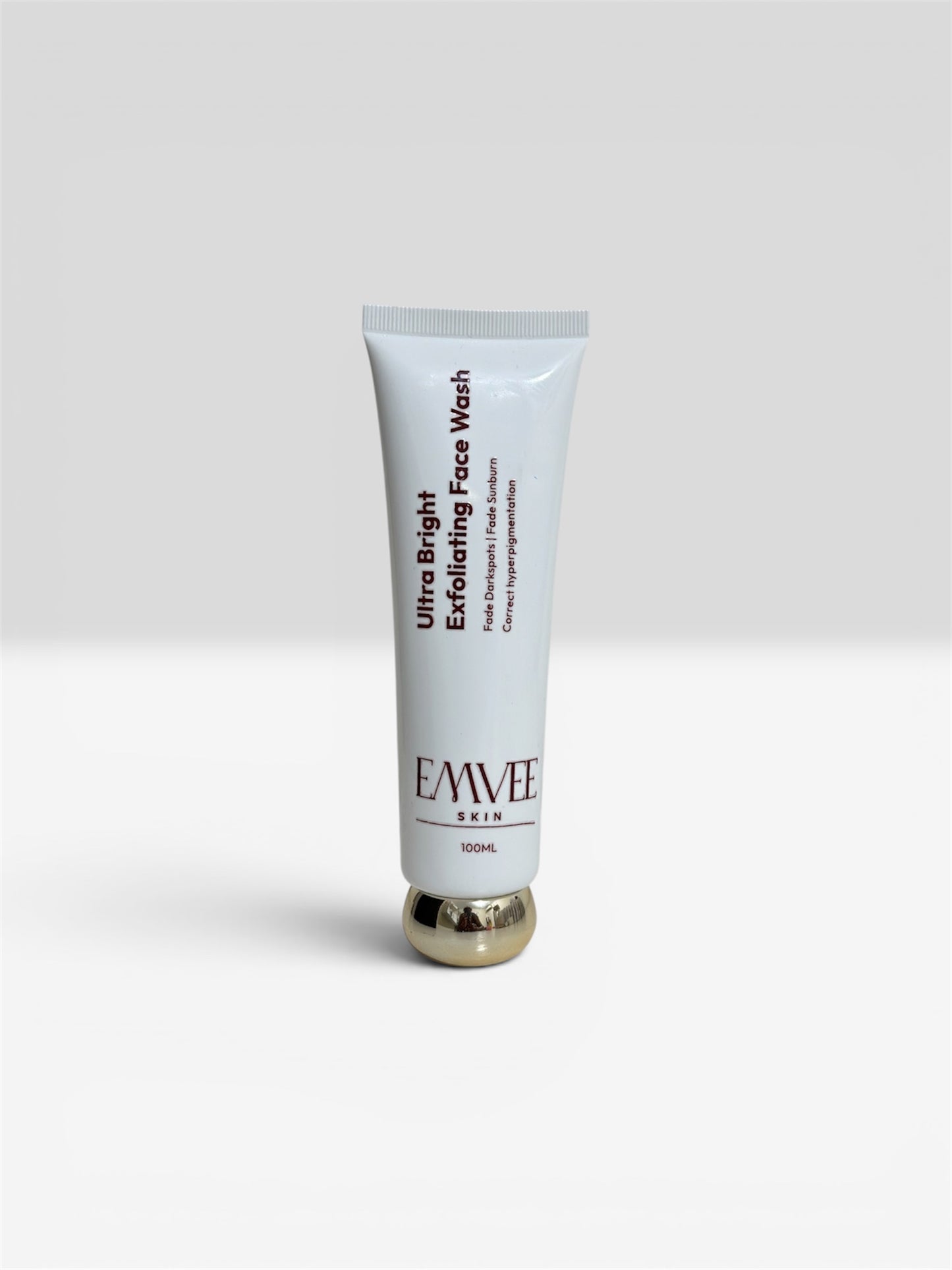 Ultra bright exfoliating face wash